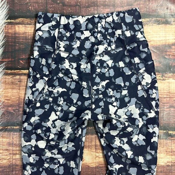 Old Navy Active Tall Athletic Leggings Blue Mesh Detail - Picture 6 of 8